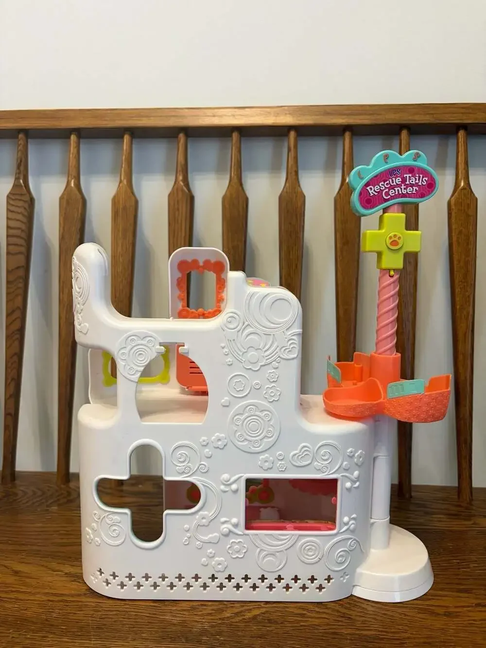 Littlest Pet Shop Rescue Tails Center Hospital Playset